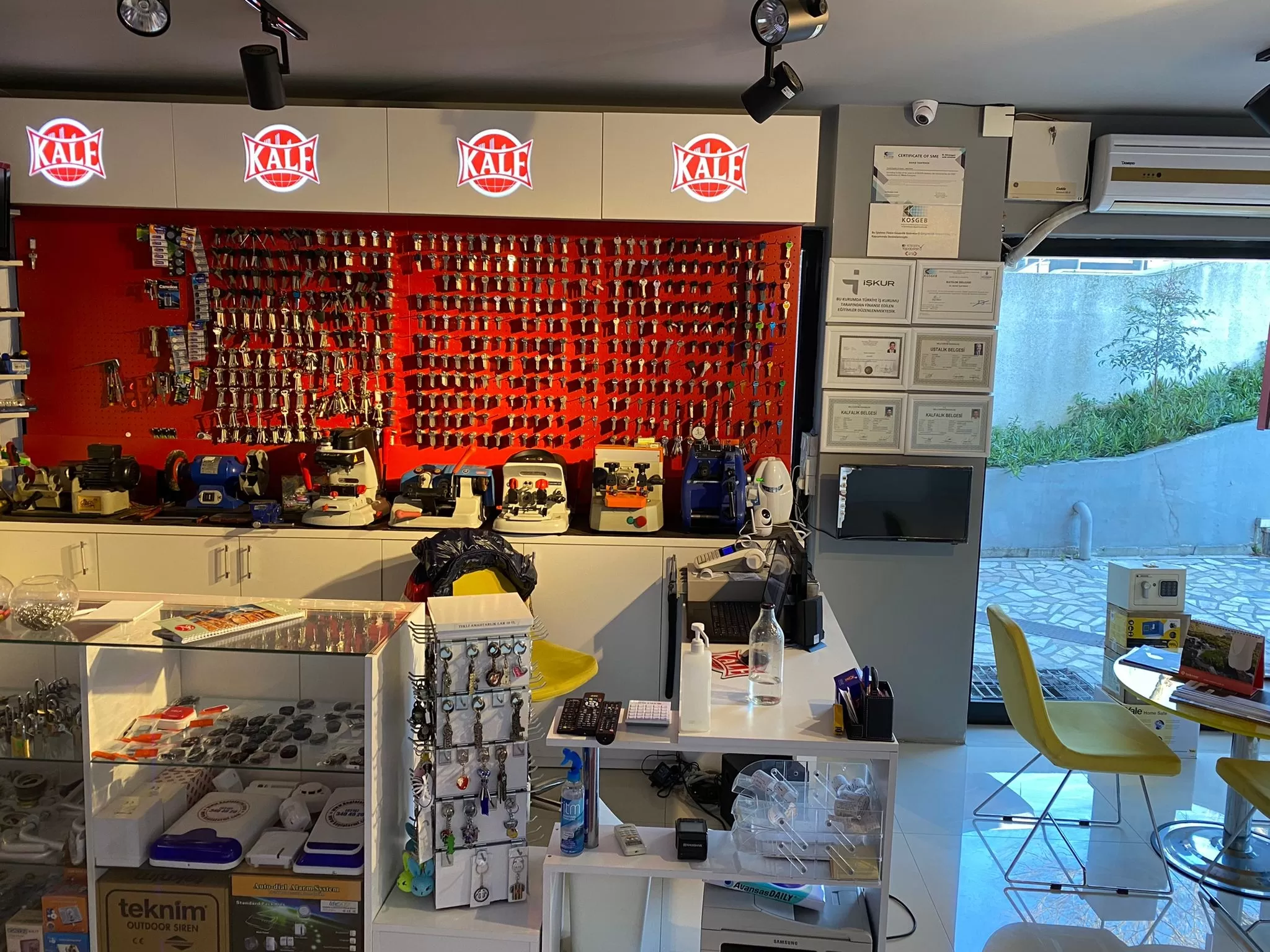 Acıbadem’de Fiat, Renault, Opel, Citroën ve Peugeot Oto Anahtarı Yedekleme Hizmetleri